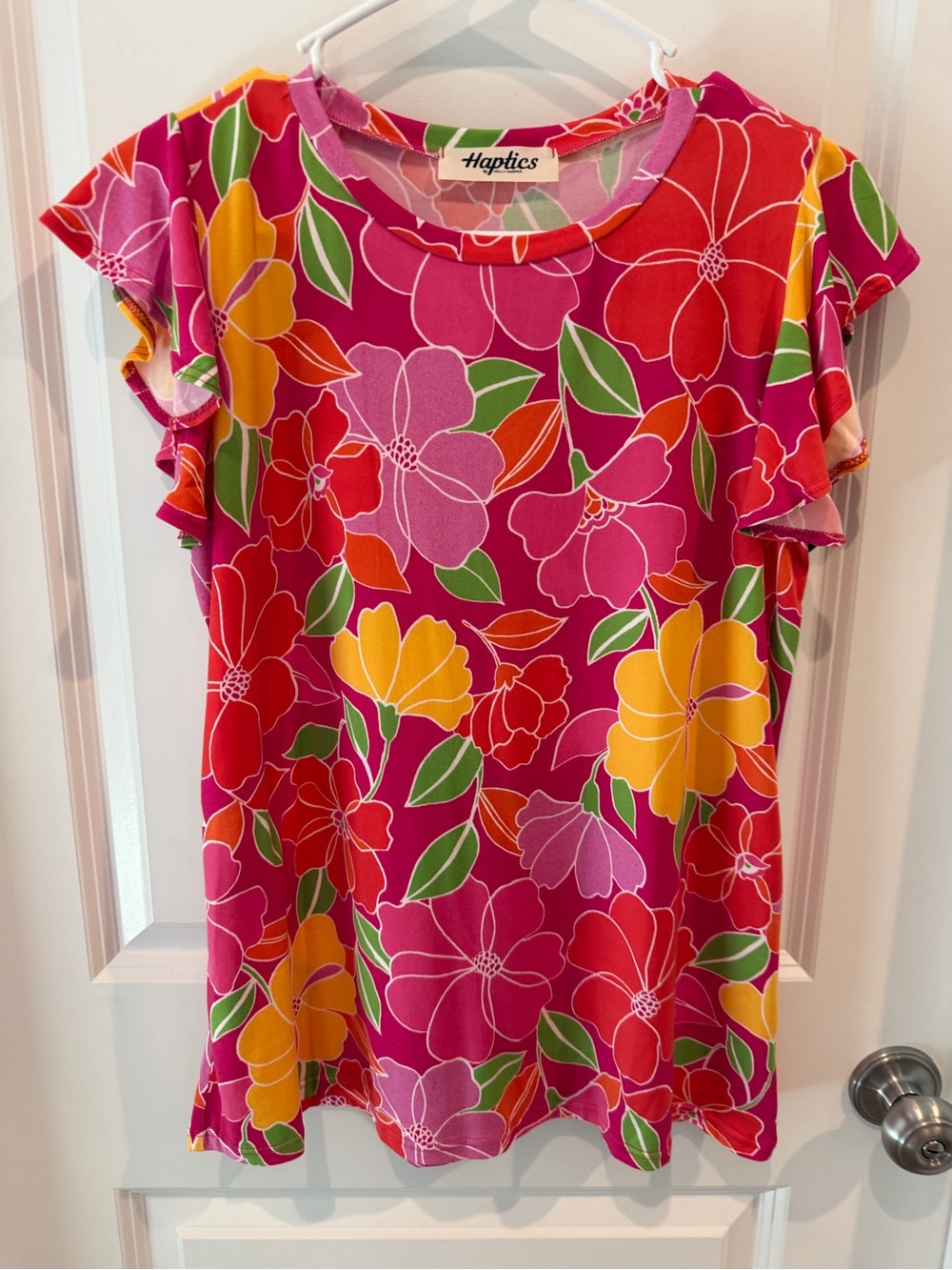 NWOT Haptics Floral Top Size Medium